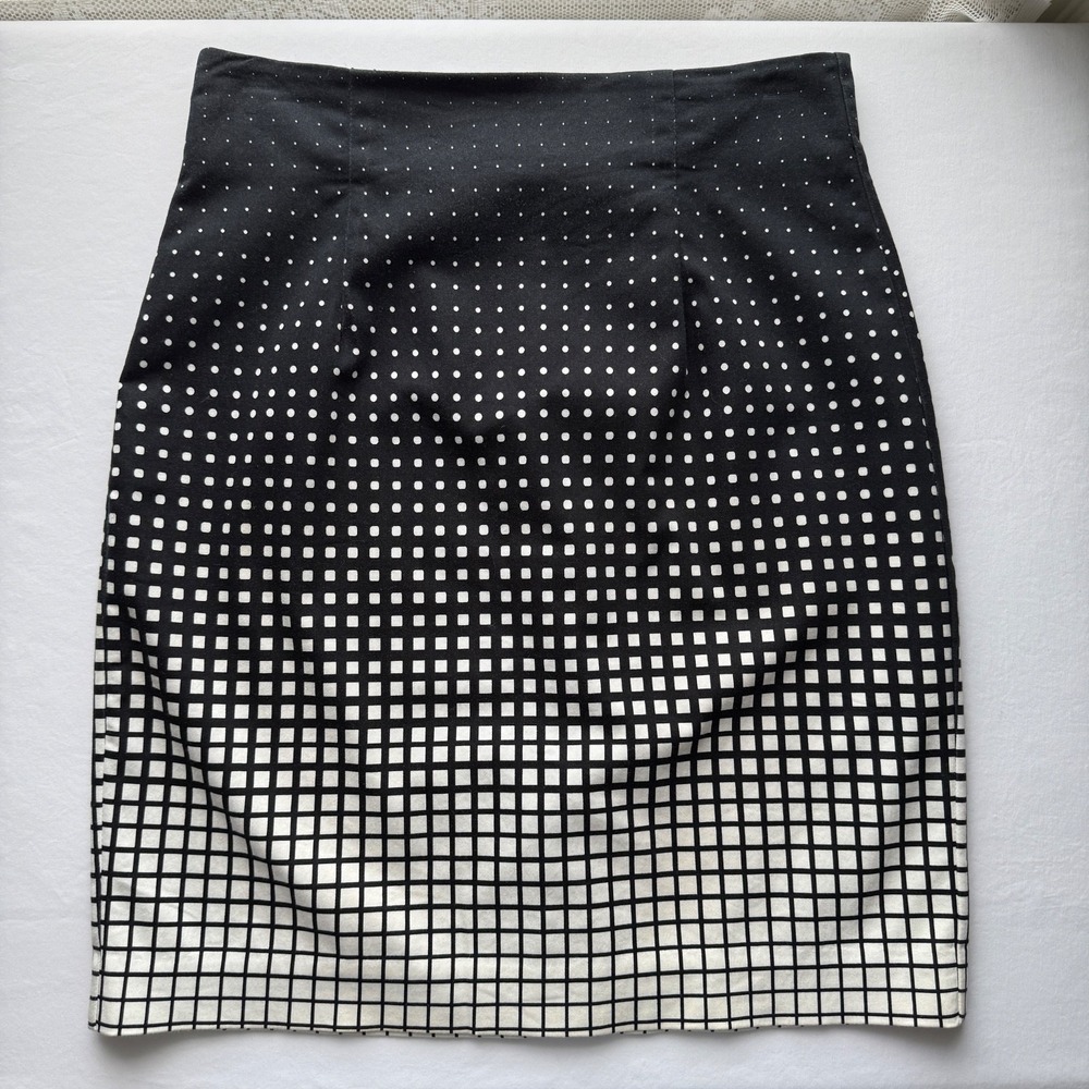 Worthington Pencil Skirt Geometric Print Back Zip Black White Size 6P Minimal